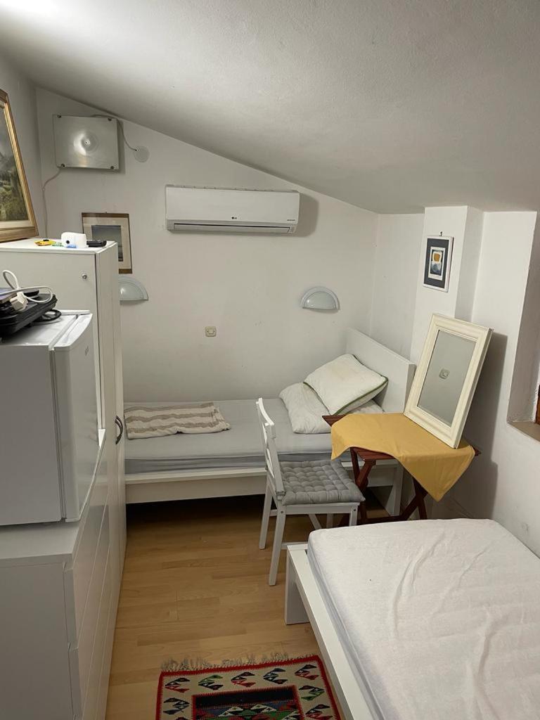 Guest House Accommodation Rupine Premantura Bagian luar foto