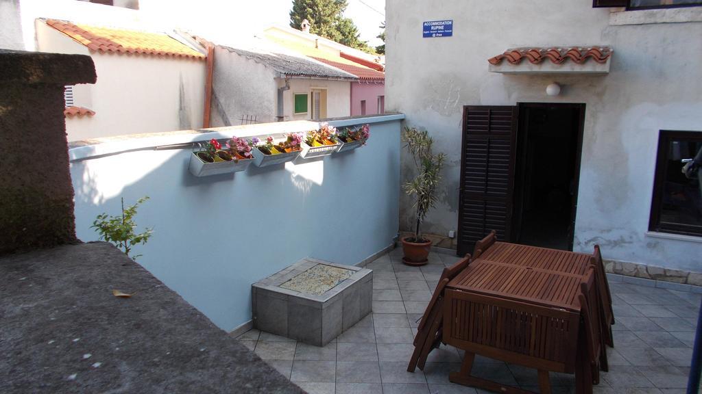 Guest House Accommodation Rupine Premantura Bagian luar foto