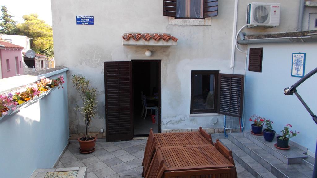Guest House Accommodation Rupine Premantura Bagian luar foto
