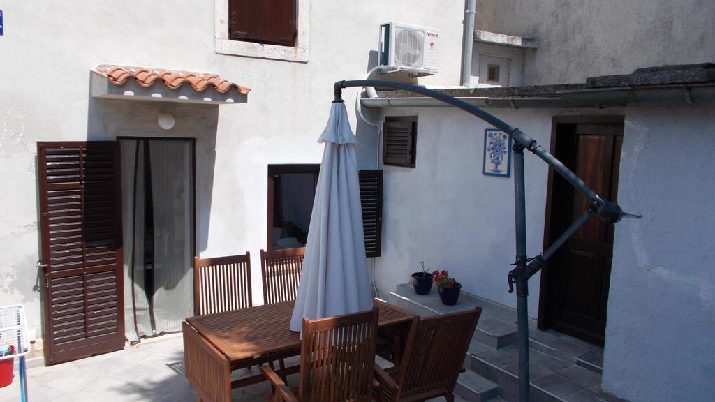 Guest House Accommodation Rupine Premantura Bagian luar foto