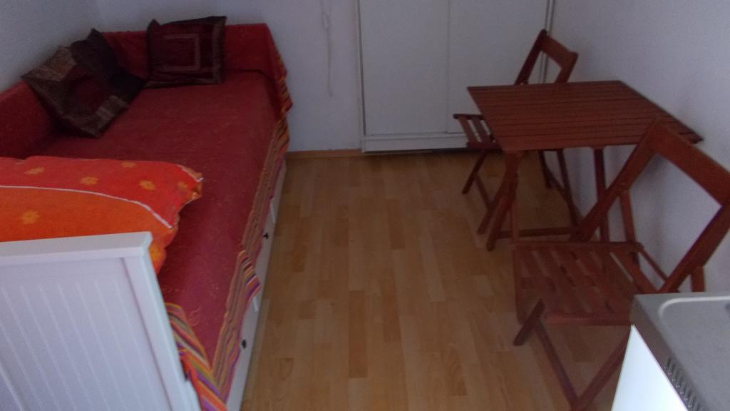 Guest House Accommodation Rupine Premantura Bagian luar foto