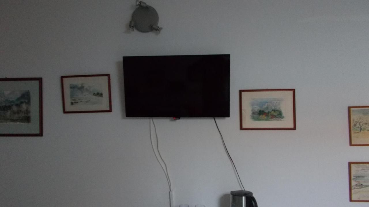 Guest House Accommodation Rupine Premantura Bagian luar foto