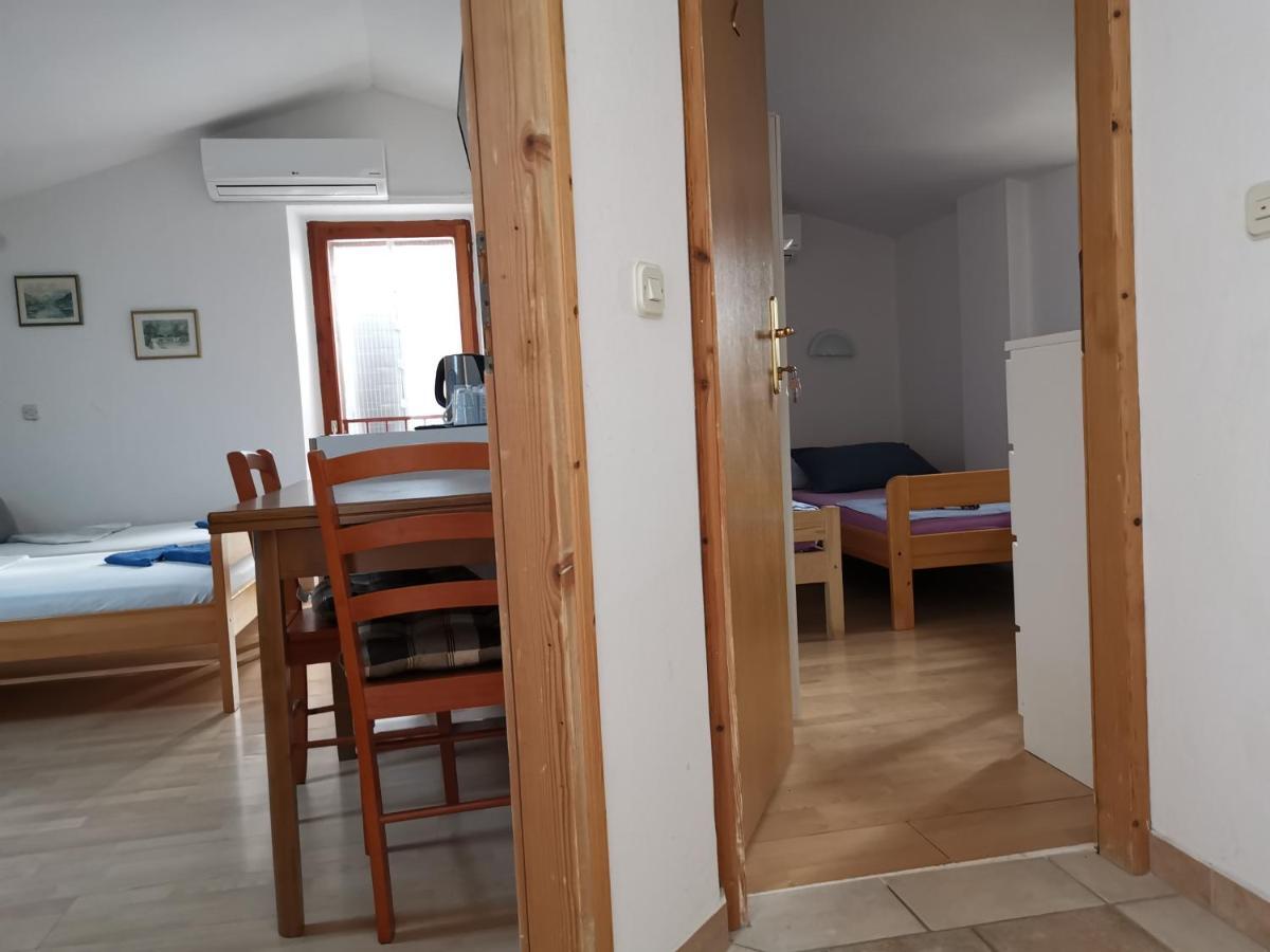 Guest House Accommodation Rupine Premantura Bagian luar foto